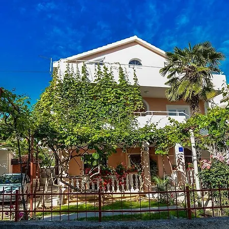 Apartments Mate Turanj Exterior photo